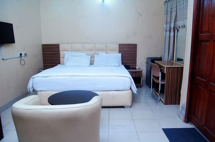 Imagen de la habitación del Hotel Oasis Green Garden. Foto 19