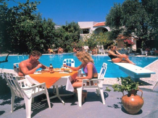 Imagen general del Hotel Oasis Hotel, Rodas. Foto 2