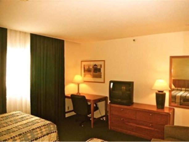 Imagen de la habitación del Hotel Oasis Inn. Foto 6