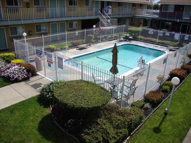 Imagen de la piscina del Hotel Oasis Inn Sacramento - Elk Grove. Foto 19