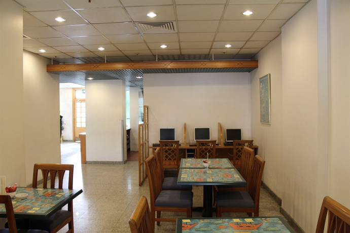 Imagen del bar/restaurante del Hotel Oasis Kuwait. Foto 3