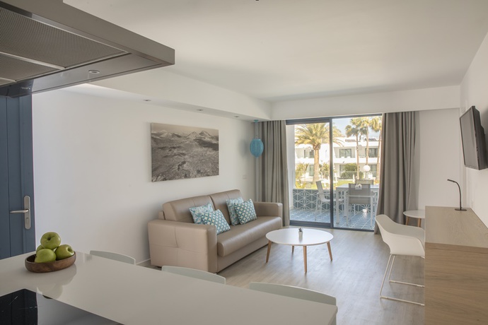 Imagen general del Hotel Oasis Lanz Beach Mate. Foto 5