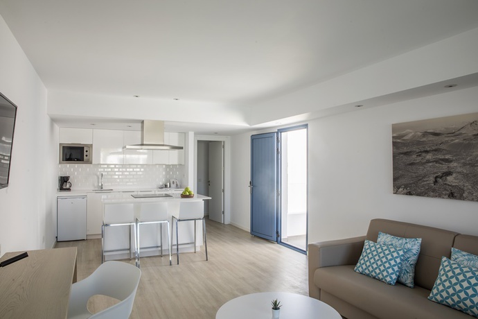 Imagen general del Hotel Oasis Lanz Beach Mate. Foto 6