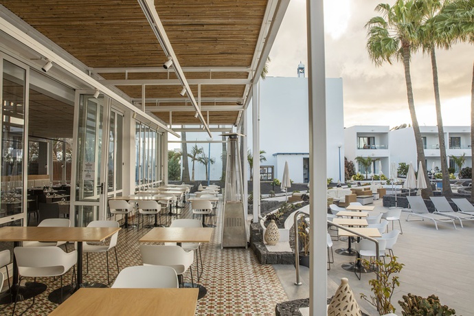 Imagen general del Hotel Oasis Lanz Beach Mate. Foto 7