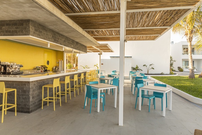 Imagen general del Hotel Oasis Lanz Beach Mate. Foto 11