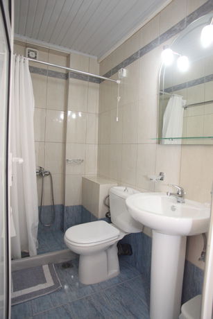 Imagen de la habitación del Hotel Oasis, Léucade. Foto 7