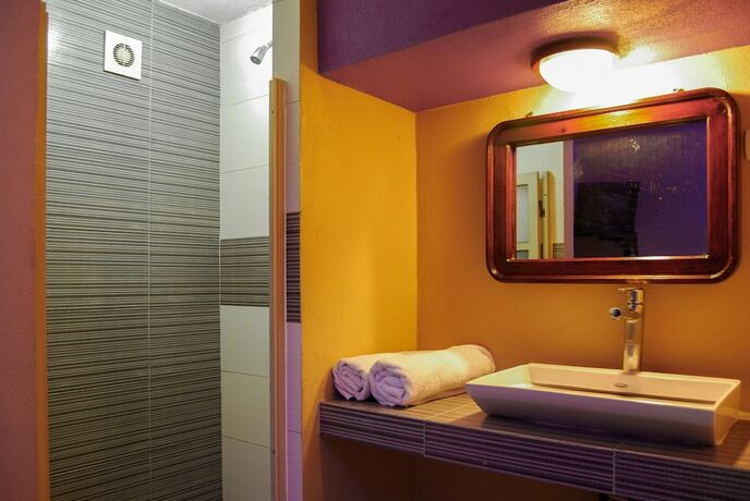 Imagen general del Hotel Oasis, Monterrey. Foto 1