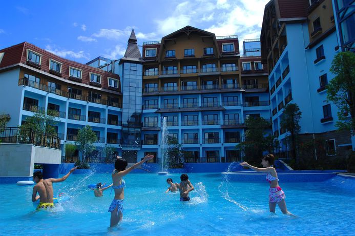 Imagen de la piscina del Hotel Oasis O City Shenzhen. Foto 13