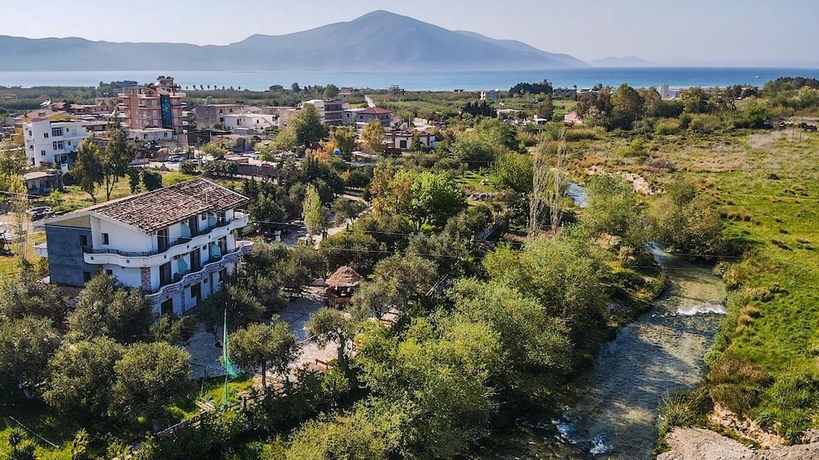 Imagen general del Hotel Oasis, Orikum. Foto 1