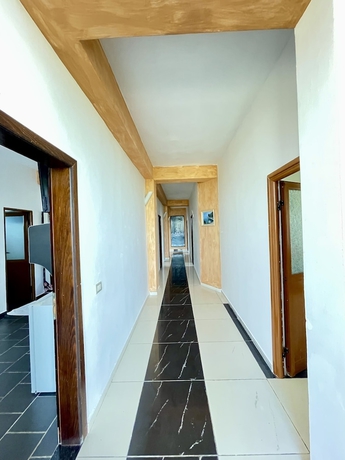 Imagen de los interiores del Hotel Oasis, Orikum. Foto 14