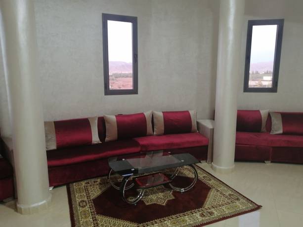 Imagen de los interiores del Hotel Oasis Palace. Foto 16