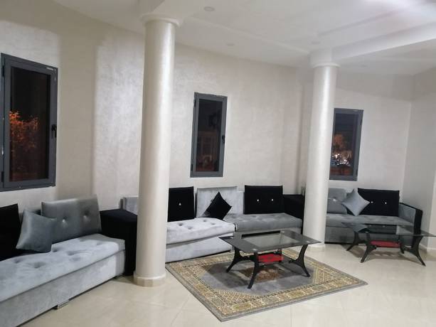 Imagen de los interiores del Hotel Oasis Palace. Foto 19