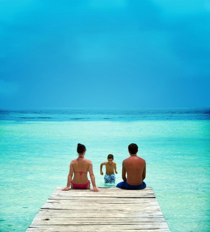 Imagen de los exteriores del Hotel Oasis Palm All Inclusive. Foto 10