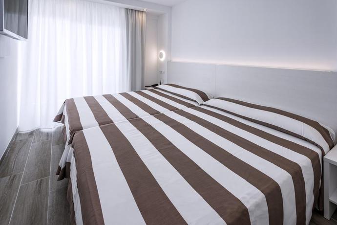 Imagen de la habitación del Hotel Oasis Park Splash. Foto 6