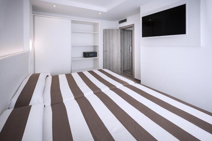 Imagen de la habitación del Hotel Oasis Park Splash. Foto 13