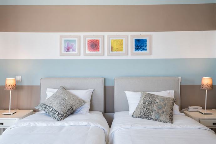 Imagen de la habitación del Hotel Oasis, Paros Ciudad. Foto 7