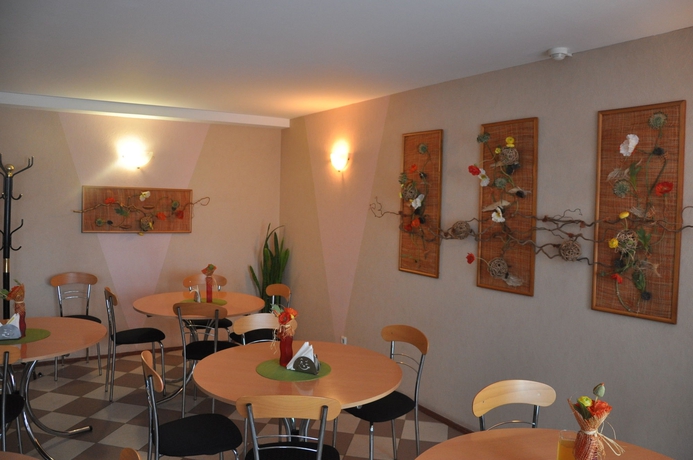 Imagen del bar/restaurante del Hotel Oasis, Pskov. Foto 3