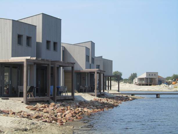 Imagen de la habitación del Hotel Oasis Punt-West and Beach Resort. Foto 9