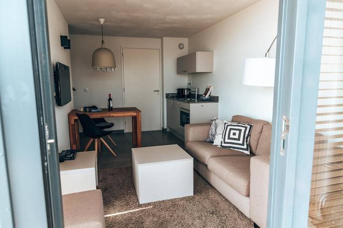 Imagen de la habitación del Hotel Oasis Punt-West and Beach Resort. Foto 10