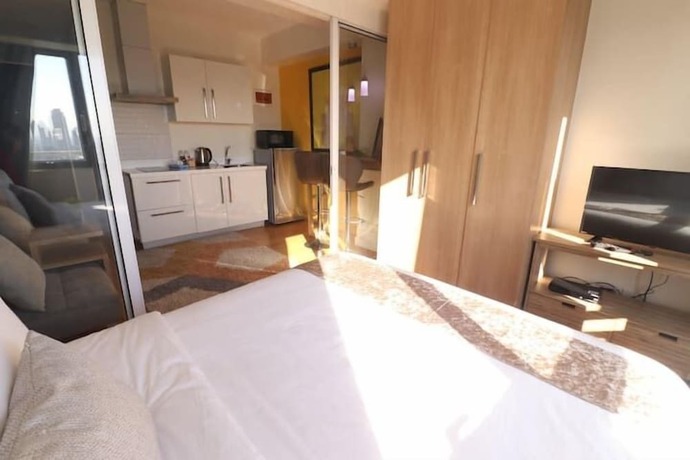 Imagen de la habitación del Hotel Oasis Regency at Acqua Livingstone near Rockwell. Foto 23