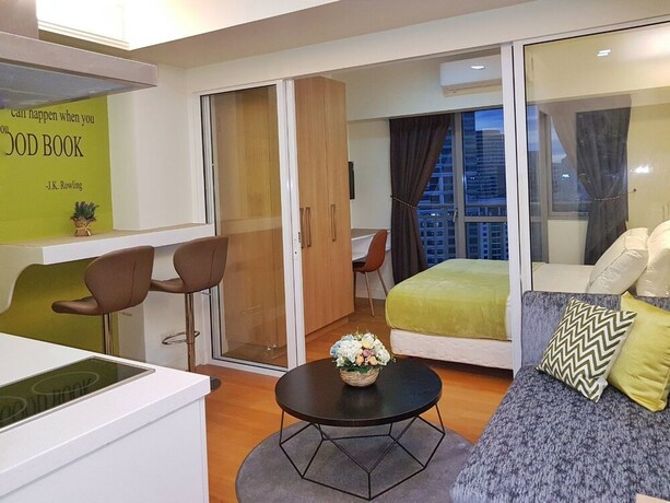 Imagen de la habitación del Hotel Oasis Regency at Acqua Livingstone near Rockwell. Foto 32