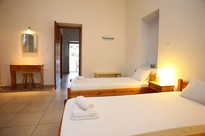 Imagen de la habitación del Hotel Oasis Rooms and Studios. Foto 13