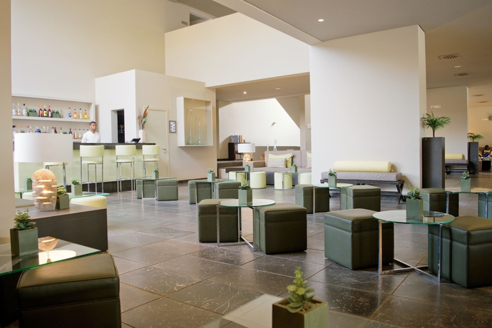 Imagen de los interiores del Hotel Oasis Salinas Sea. Foto 10