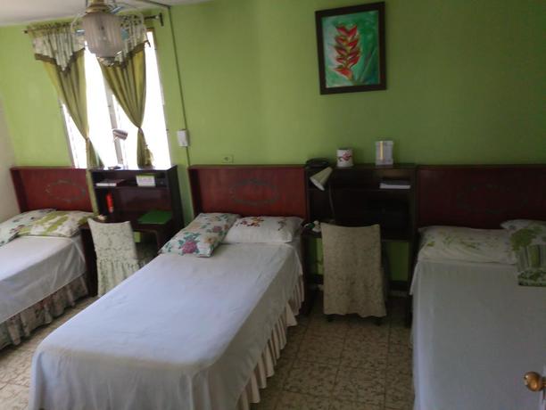 Imagen de la habitación del Hotel Oasis, San Salvador. Foto 9