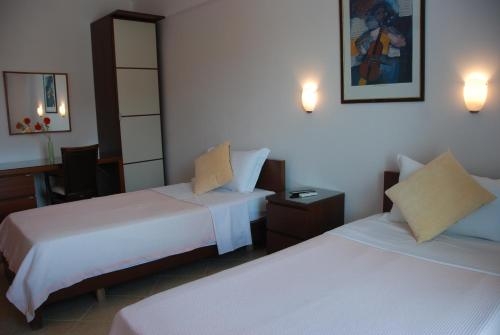 Imagen de la habitación del Hotel Oasis, Sarande. Foto 9