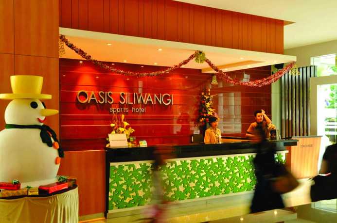 Imagen de los interiores del Hotel Oasis Siliwangi Sport. Foto 16