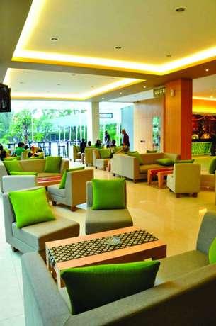 Imagen de los interiores del Hotel Oasis Siliwangi Sport. Foto 17