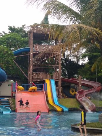 Imagen de los exteriores del Hotel Oasis Siliwangi Sport. Foto 15