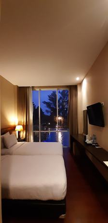 Imagen de la habitación del Hotel Oasis Siliwangi Sport. Foto 8