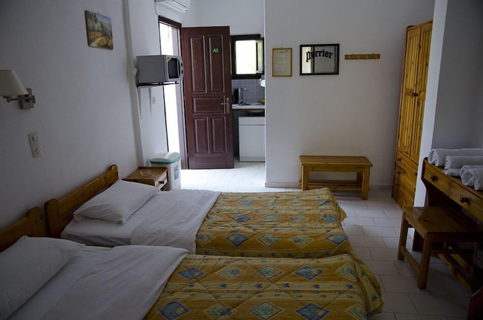 Imagen de la habitación del Hotel Oasis, Sk&iacute;athos. Foto 3