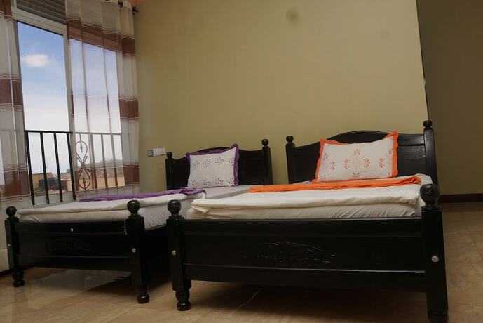 Imagen general del Hotel Oasis Top. Foto 14