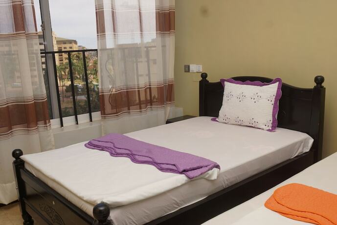 Imagen de la habitación del Hotel Oasis Top. Foto 15