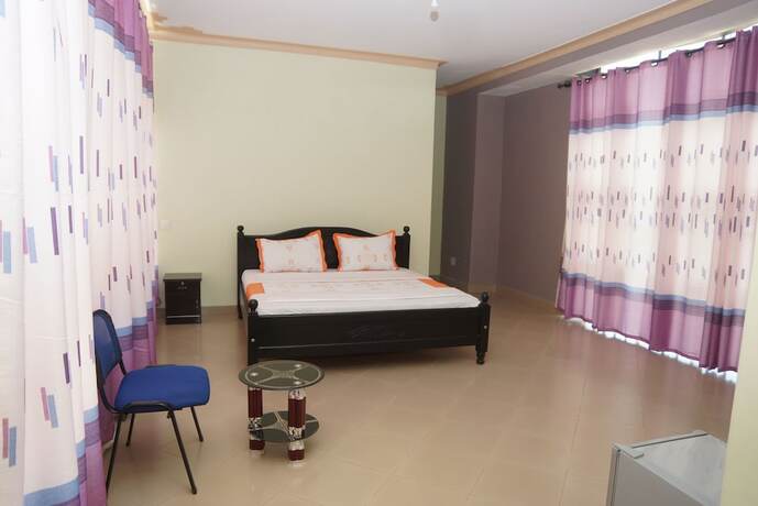 Imagen de la habitación del Hotel Oasis Top. Foto 17