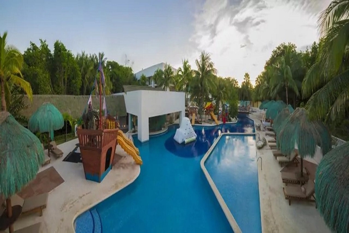 Imagen general del Hotel Oasis Tulum Lite. Foto 10