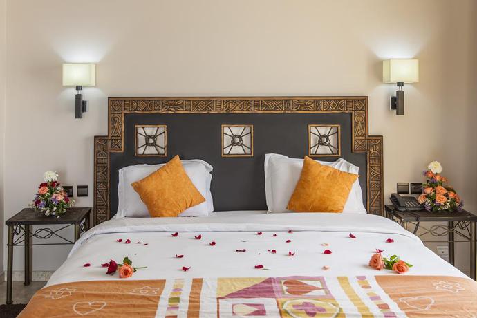 Imagen general del Hotel Oasis & Spa. Foto 7