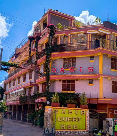 Imagen general del Hotel Oasis and Guest House. Voi. Foto 7