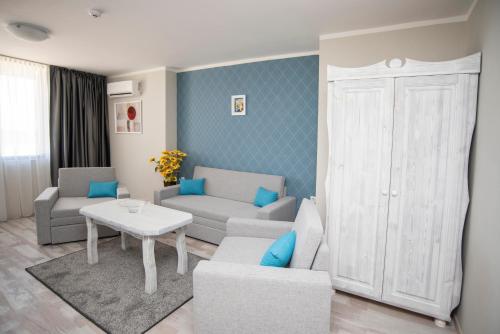 Imagen de la habitación del Hotel Oasis del Sol. Foto 4