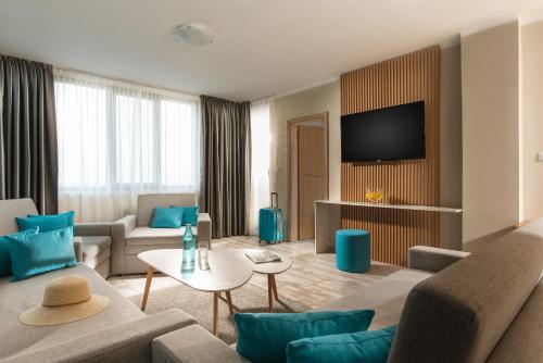 Imagen de la habitación del Hotel Oasis del Sol. Foto 6