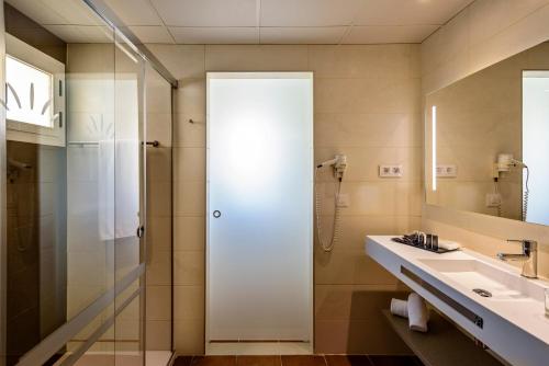 Imagen de la habitación del Hotel Oassium at Estival Park. Foto 20