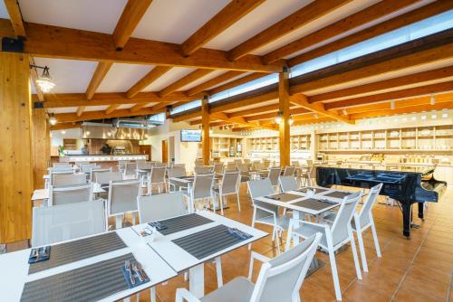 Imagen general del Hotel Oassium at Estival Park. Foto 11