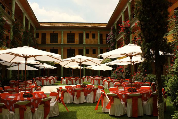 Imagen de la piscina del Hotel Oaxtepec. Foto 15