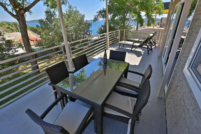 Imagen general del Hotel Oaza Mira Camping. Foto 11