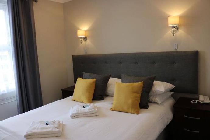 Imagen de la habitación del Hotel Oban. Foto 10