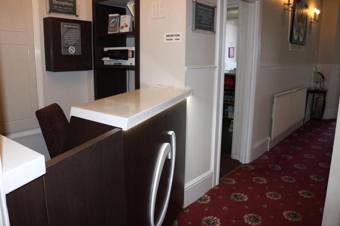 Imagen de los interiores del Hotel Oban. Foto 19