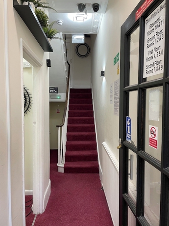 Imagen de los interiores del Hotel Oban Victoria. Foto 16
