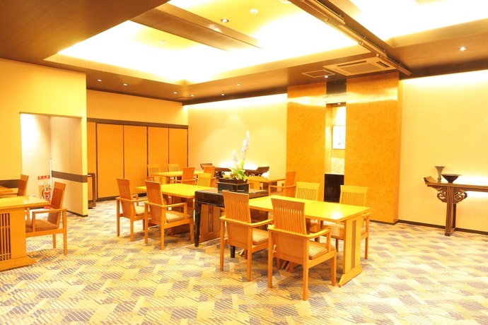 Imagen del bar/restaurante del Hotel Obana. Foto 6